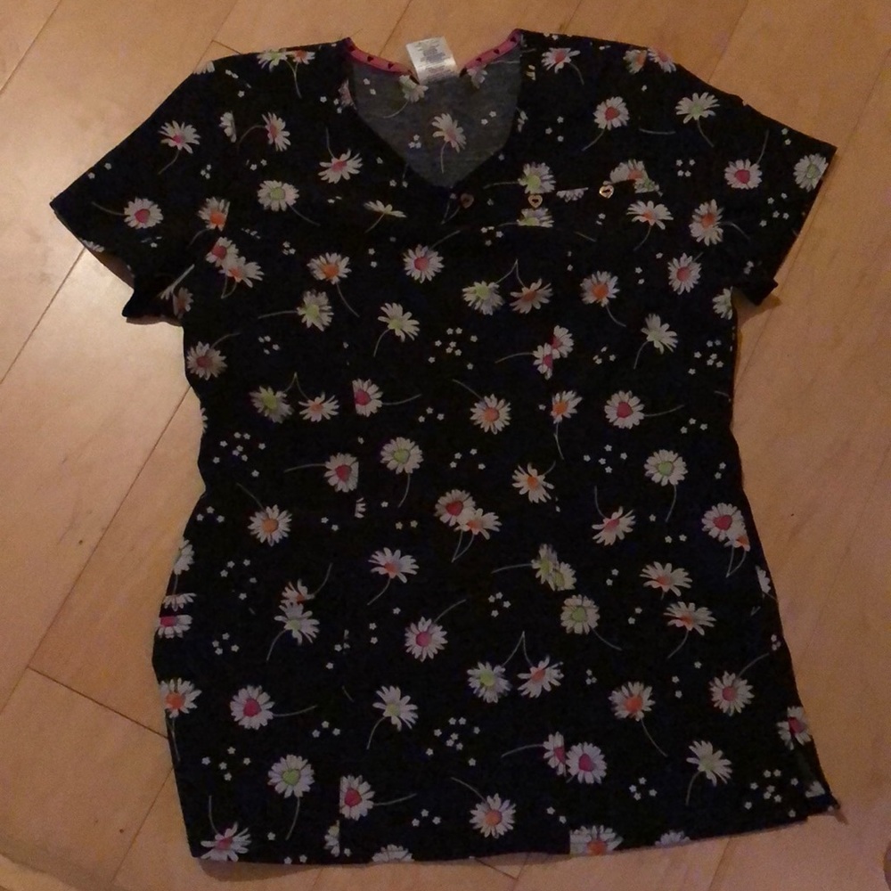 Scrub top
